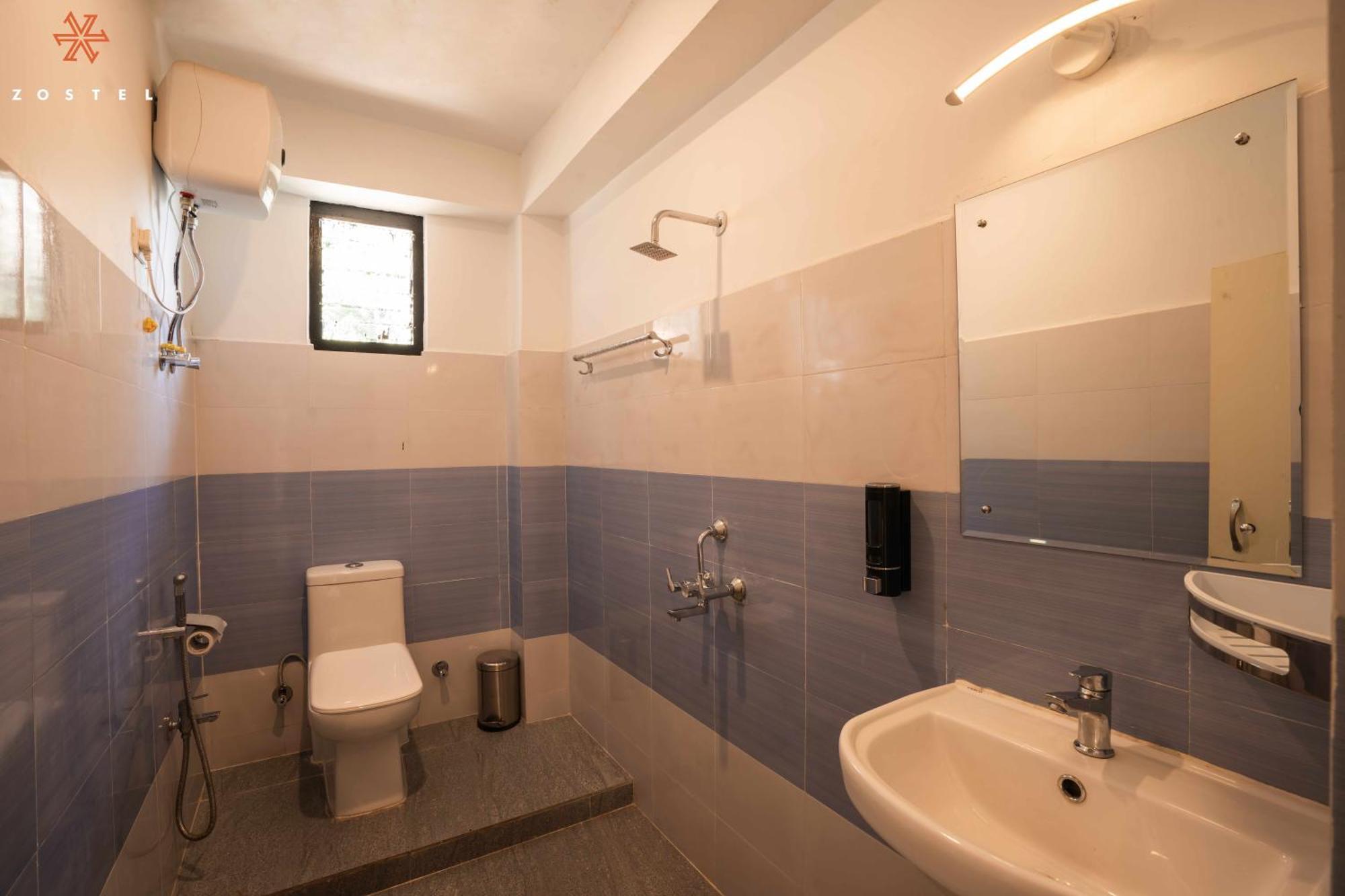 Zostel Rinchenpong Hostel Екстериор снимка