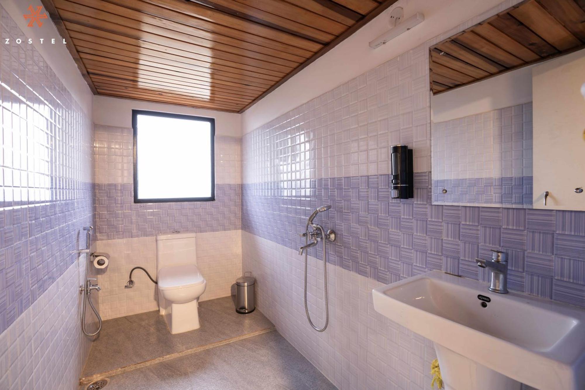 Zostel Rinchenpong Hostel Стая снимка