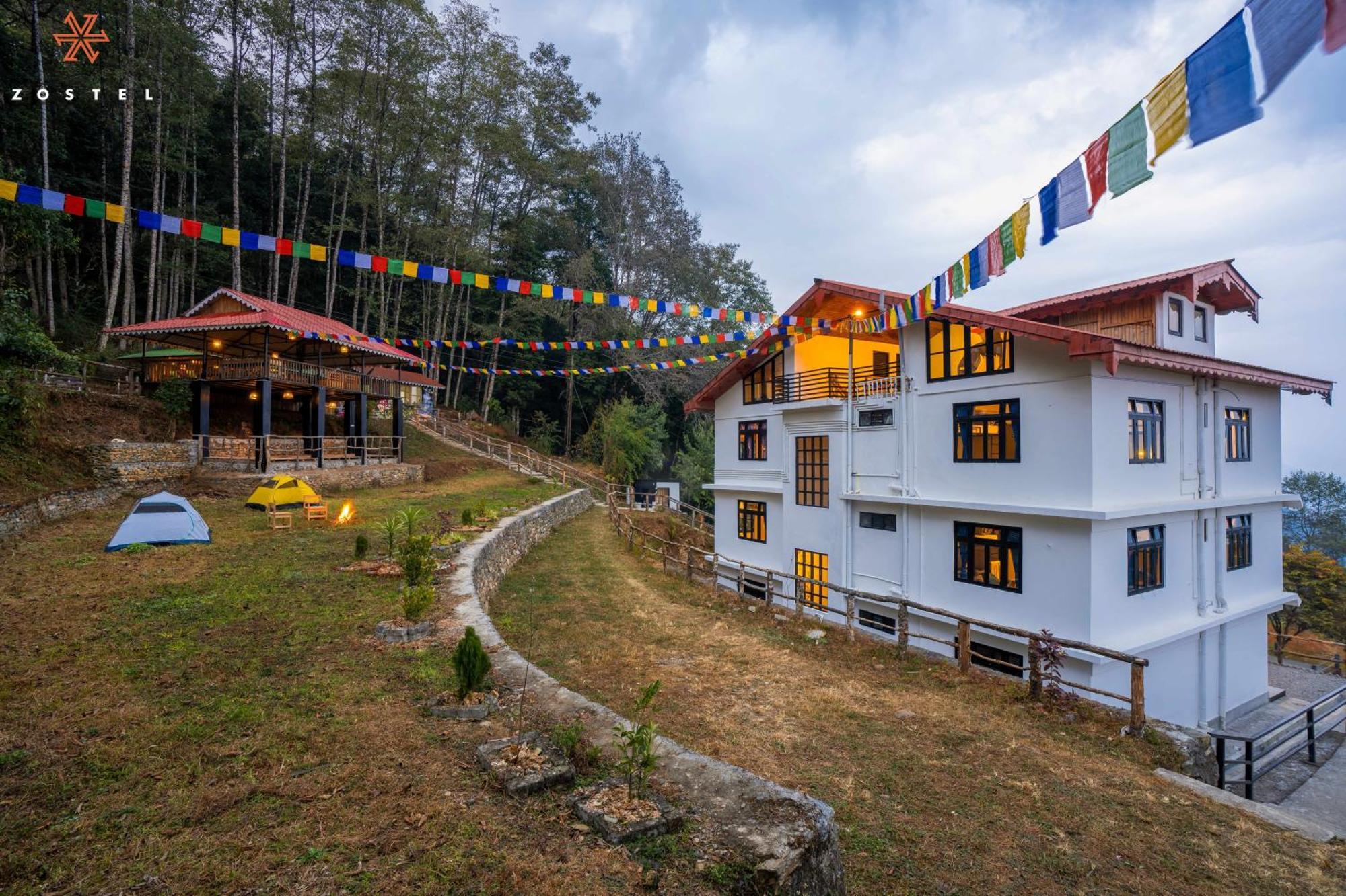 Zostel Rinchenpong Hostel Екстериор снимка