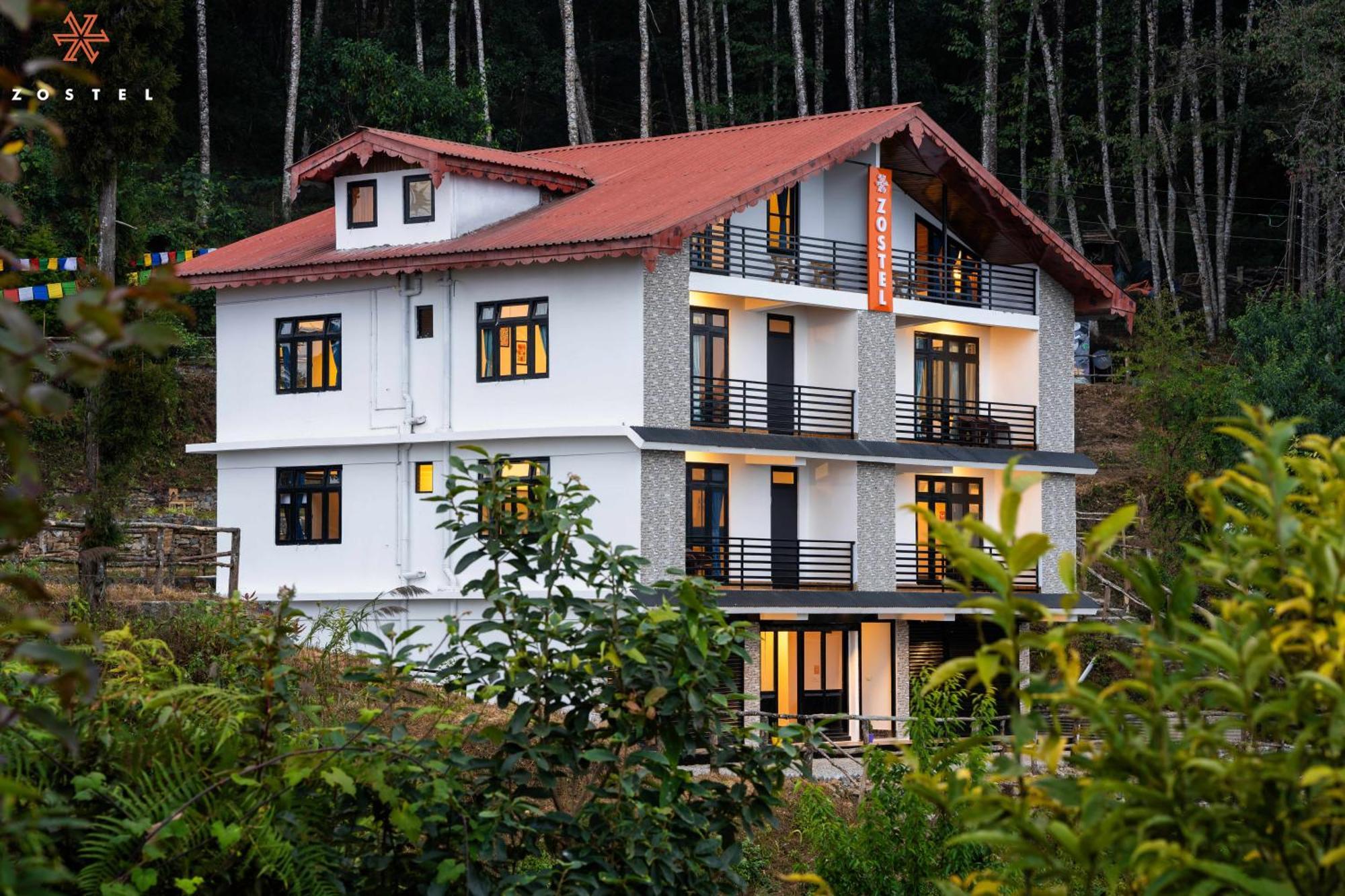 Zostel Rinchenpong Hostel Екстериор снимка