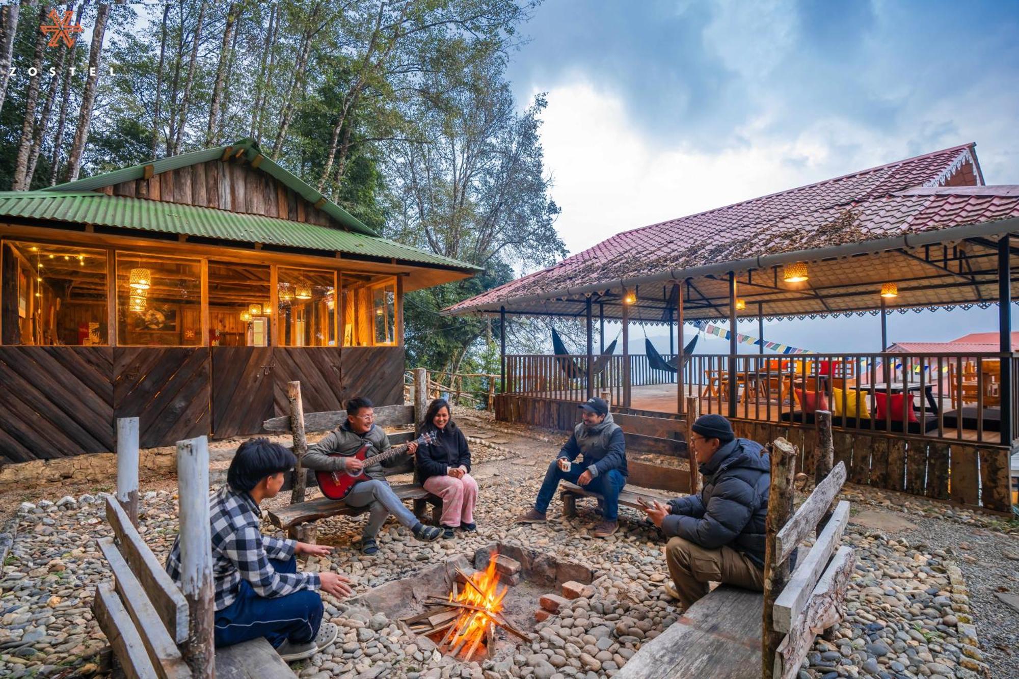 Zostel Rinchenpong Hostel Екстериор снимка